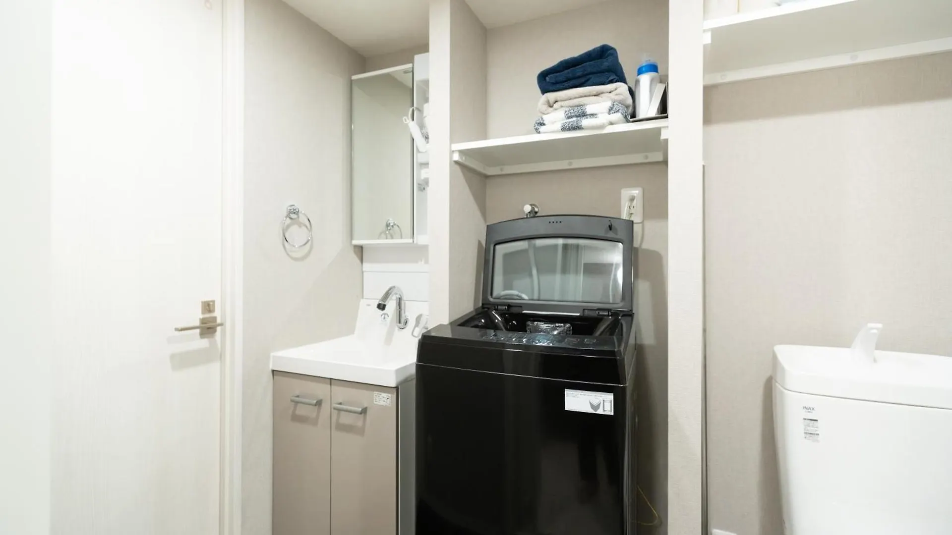 Caesar House Connecting Room 201And202 Tokyo
