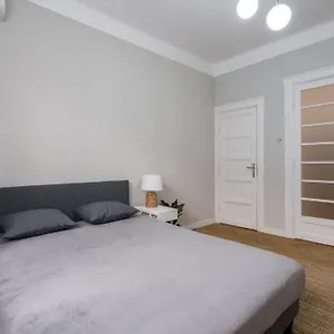 Exquisite Art Deco 2br Prime Location Apartment Bucharest